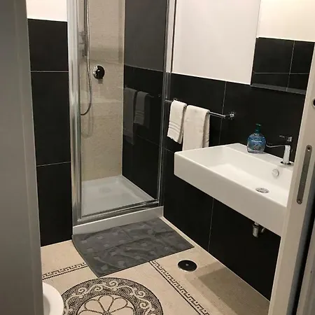 Colosseo-Trevi Iconic & Central For 2 Ensuite Wi Fi Ac Daire Roma