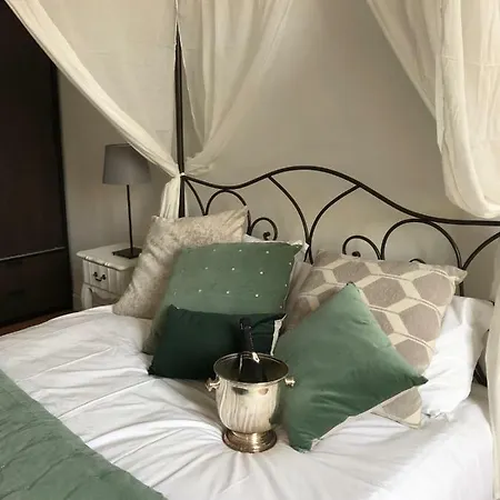 Daire Colosseo-Trevi Iconic & Central For 2 Ensuite Wi Fi Ac
